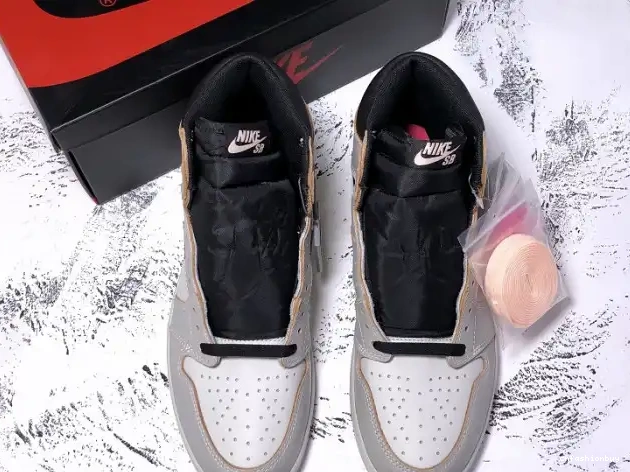 1 Light SB x High Nike CD6578-006 Air OG Jordan Bone 0526